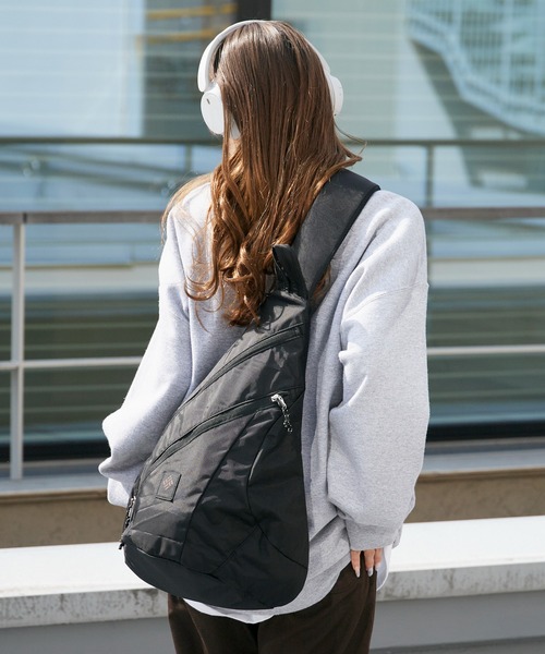 Columbia（コロンビア）の「Columbia/コロンビア パナシーアスリングバッグ 斜めがけ ワンショルダーバッグ ボディーバッグ 通学 アウトドア スポーツ 2026年春夏（ボディバッグ/ウエストポーチ・メンズ・ブラック・FREE）」の14枚目の写真