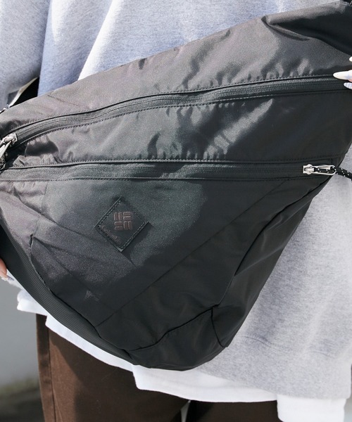 Columbia（コロンビア）の「Columbia/コロンビア パナシーアスリングバッグ 斜めがけ ワンショルダーバッグ ボディーバッグ 通学 アウトドア スポーツ 2026年春夏（ボディバッグ/ウエストポーチ・メンズ・ブラック・FREE）」の17枚目の写真