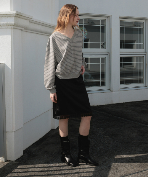 DEHEVE（デヘヴェ）の「Glossy Lace Skirt [Black]（スカート・レディース・ブラック・SMALL/MEDIUM）」の2枚目の写真