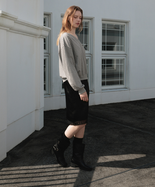 DEHEVE（デヘヴェ）の「Glossy Lace Skirt [Black]（スカート・レディース・ブラック・SMALL/MEDIUM）」の3枚目の写真