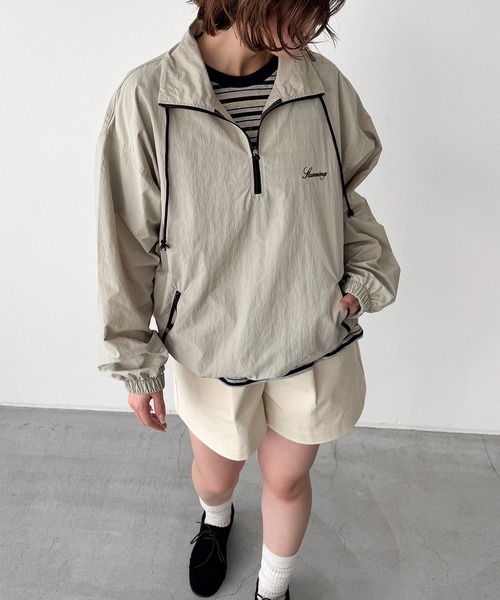 CANAL JEAN(キャナルジーン)の「Lakey Park ナイロンハーフZIPプルオーバー(ナイロンジャケット・レディース・ベージュ・ONE SIZE)」の1枚目の写真