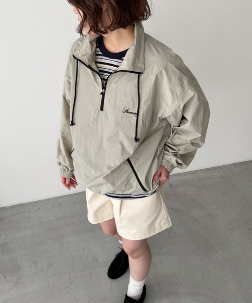 CANAL JEAN(キャナルジーン)の「Lakey Park ナイロンハーフZIPプルオーバー(ナイロンジャケット・レディース・ベージュ・ONE SIZE)」の10枚目の写真