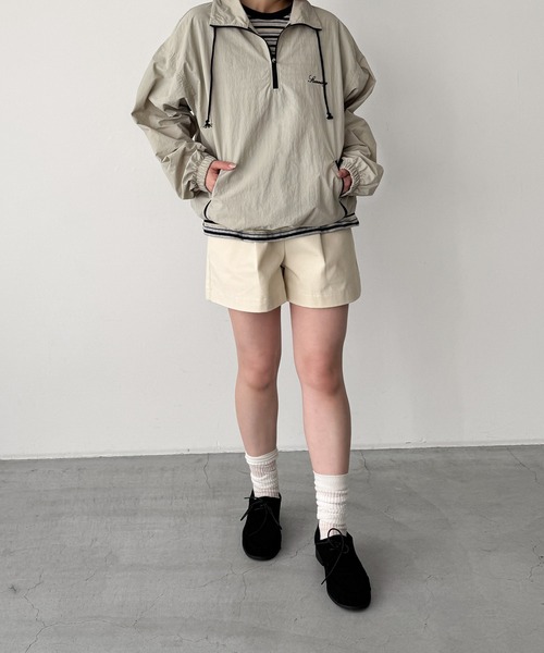 CANAL JEAN(キャナルジーン)の「Lakey Park ナイロンハーフZIPプルオーバー(ナイロンジャケット・レディース・ベージュ・ONE SIZE)」の7枚目の写真