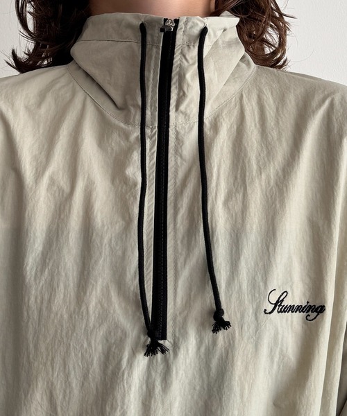 CANAL JEAN(キャナルジーン)の「Lakey Park ナイロンハーフZIPプルオーバー(ナイロンジャケット・レディース・ベージュ・ONE SIZE)」の3枚目の写真