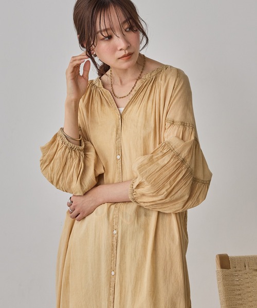 hunch(ハンチ)の「アシッドウォッシュ ギャザー7分袖ワンピース(ワンピース・レディース・グレイッシュブルー/チャコール/ベージュ・FREE)」の20枚目の写真
