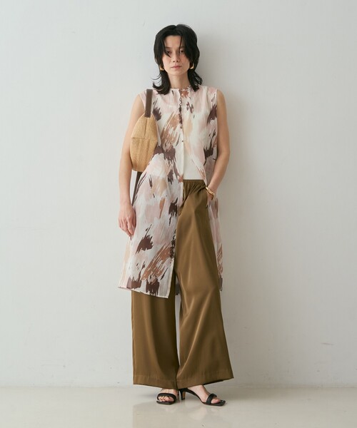 qualite（カリテ）の「シアープリントロングブラウス　きれいめ　夏服　春服　レイヤード　ロングシャツ（シャツ/ブラウス・レディース・スモークピンク・フリー）」の4枚目の写真