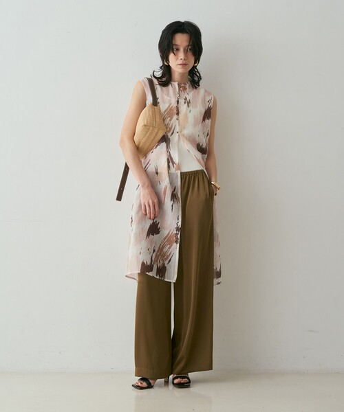 qualite（カリテ）の「シアープリントロングブラウス　きれいめ　夏服　春服　レイヤード　ロングシャツ（シャツ/ブラウス・レディース・スモークピンク・フリー）」の7枚目の写真