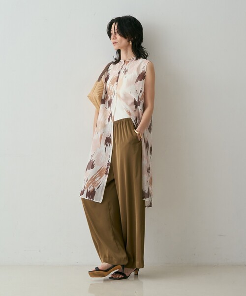 qualite（カリテ）の「シアープリントロングブラウス　きれいめ　夏服　春服　レイヤード　ロングシャツ（シャツ/ブラウス・レディース・スモークピンク・フリー）」の9枚目の写真