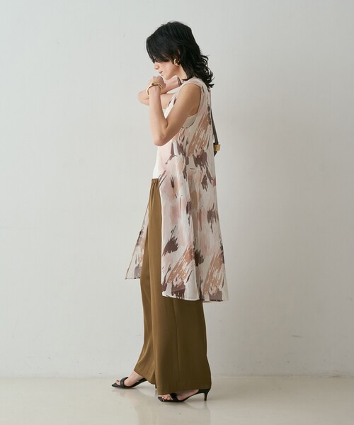qualite（カリテ）の「シアープリントロングブラウス　きれいめ　夏服　春服　レイヤード　ロングシャツ（シャツ/ブラウス・レディース・スモークピンク・フリー）」の10枚目の写真