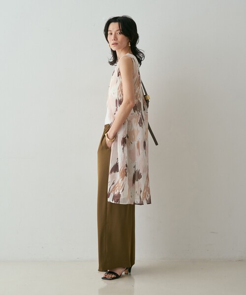 qualite（カリテ）の「シアープリントロングブラウス　きれいめ　夏服　春服　レイヤード　ロングシャツ（シャツ/ブラウス・レディース・スモークピンク・フリー）」の12枚目の写真