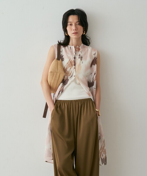 qualite（カリテ）の「シアープリントロングブラウス　きれいめ　夏服　春服　レイヤード　ロングシャツ（シャツ/ブラウス・レディース・スモークピンク・フリー）」の15枚目の写真
