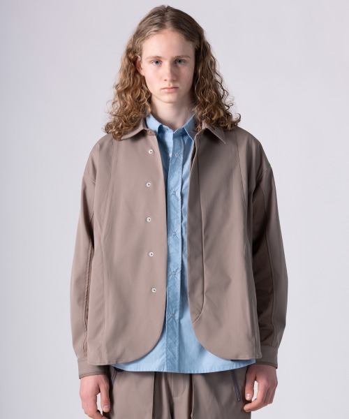 rehacer(レアセル)の「rehacer : Slack Tactical Jacket / スラック タクティカル ジャケット(ブルゾン・メンズ・スミクロ/グレイッシュベージュ・SMALL/MEDIUM/LARGE)」の2枚目の写真