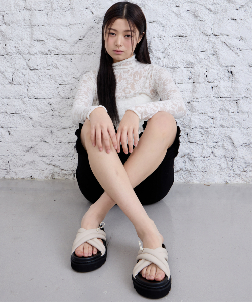 CESTI(セスティ)の「パピークロススリッパ(ベージュ)(サンダル・レディース・ベージュ・23cm/23.5cm/24cm/24.5cm/25cm)」の8枚目の写真