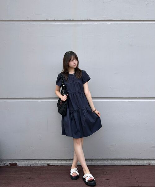CESTI(セスティ)の「パピークロススリッパ(ベージュ)(サンダル・レディース・ベージュ・23cm/23.5cm/24cm/24.5cm/25cm)」の4枚目の写真