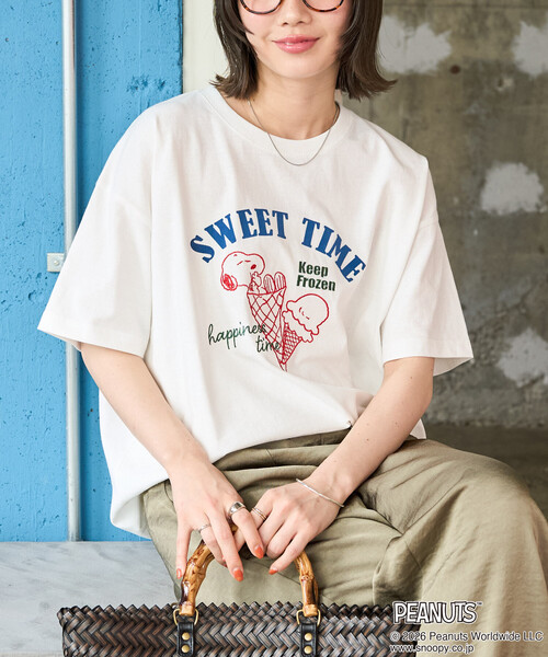 FREAK'S STORE（フリークスストア）の「限定展開　別注/PEANUTS/ピーナッツ SWEET TIME 半袖 Tシャツ（Tシャツ/カットソー・レディース・オフホワイト/ブラック/ライトピンク/ライトグレー・ﾌﾘ-）」の8枚目の写真