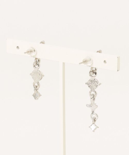 tunee(チュニー)の「【MASHIRO】バタフライドロップアクリルストーンペアピアス(MA/EK341)(ピアス(両耳用)・レディース・シルバー・FREE)」の12枚目の写真