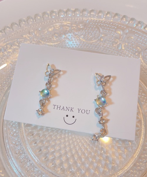 tunee(チュニー)の「【MASHIRO】バタフライドロップアクリルストーンペアピアス(MA/EK341)(ピアス(両耳用)・レディース・シルバー・FREE)」の4枚目の写真