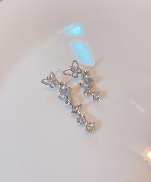 tunee(チュニー)の「【MASHIRO】バタフライドロップアクリルストーンペアピアス(MA/EK341)(ピアス(両耳用)・レディース・シルバー・FREE)」の7枚目の写真