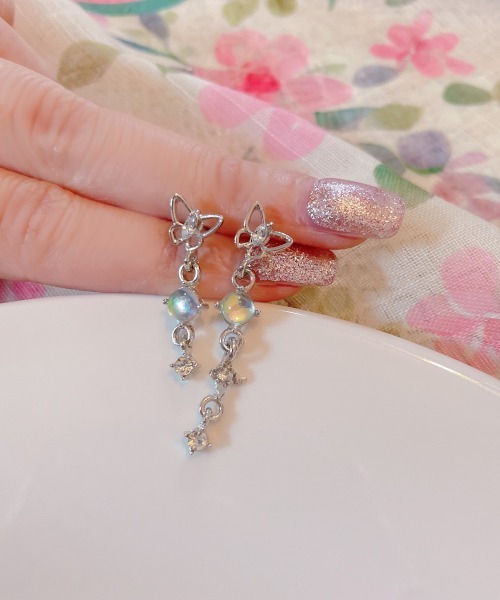 tunee(チュニー)の「【MASHIRO】バタフライドロップアクリルストーンペアピアス(MA/EK341)(ピアス(両耳用)・レディース・シルバー・FREE)」の8枚目の写真