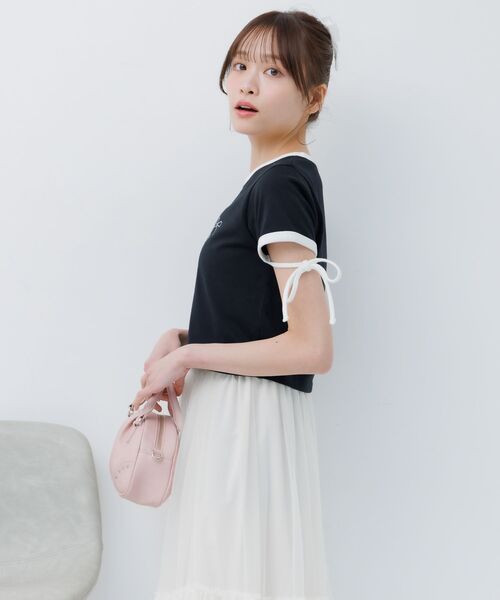ems excite(エムズエキサイト)の「袖リボンビジューロゴTEE(Tシャツ/カットソー・レディース・ブラック/ブルー/オフホワイト・FREE)」の14枚目の写真