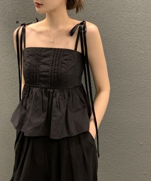 AMAJI（アマジ）の「キャミソールトップス リボンストラップ ペプラム ギャザー ノースリーブ（Tシャツ/カットソー・レディース・ホワイト/ブラック・FREE）」の4枚目の写真