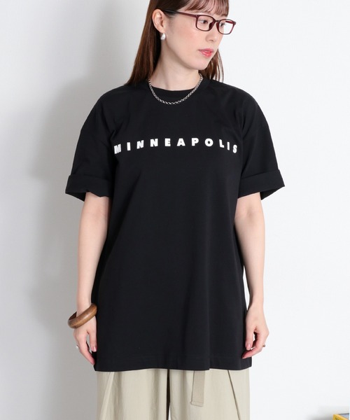 cepo（セポ）の「〈さらっと涼しい、シルキータッチ♪〉シルケットコットン オーバーサイズロゴTee（Tシャツ/カットソー・レディース・ホワイト/ブラック/パープル・M）」の2枚目の写真