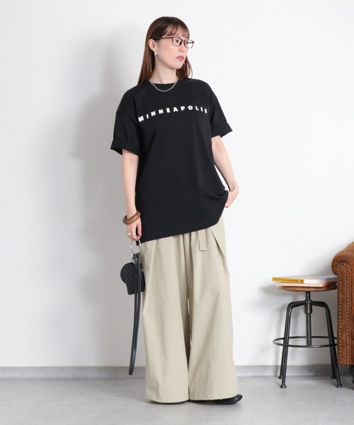 cepo（セポ）の「〈さらっと涼しい、シルキータッチ♪〉シルケットコットン オーバーサイズロゴTee（Tシャツ/カットソー・レディース・ホワイト/ブラック/パープル・M）」の16枚目の写真