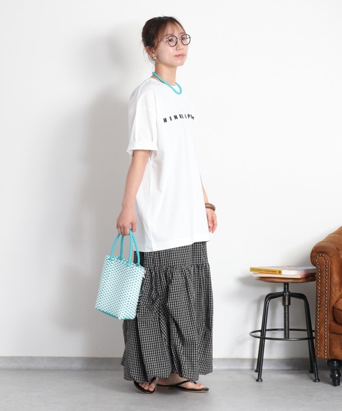 cepo（セポ）の「〈さらっと涼しい、シルキータッチ♪〉シルケットコットン オーバーサイズロゴTee（Tシャツ/カットソー・レディース・ホワイト/ブラック/パープル・M）」の5枚目の写真