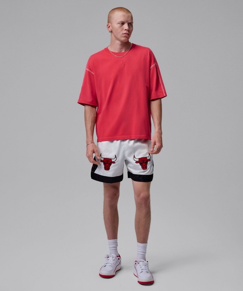 JORDAN BRAND(ジョーダンブランド)の「ジョーダン フライト メンズ ヘビーウェイト ショートスリーブ トップス / Jordan Flight Men's Heavyweight Short-Sleeve Top IF1911-657 University Red(Tシャツ/カットソー・メンズ・レッド・2XL/S/M/L/XS/XL)」の3枚目の写真