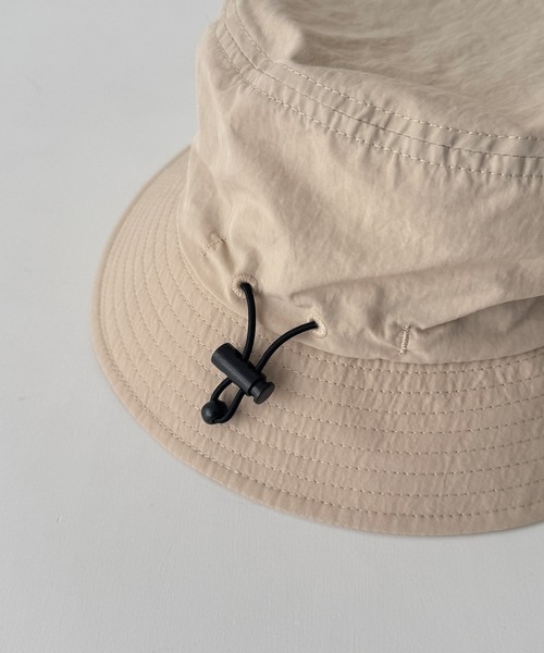 CANAL JEAN（キャナルジーン）の「Marmot　Guild Bucket Hat（ハット・レディース・ブラック/ライトベージュ・ONE SIZE）」の3枚目の写真