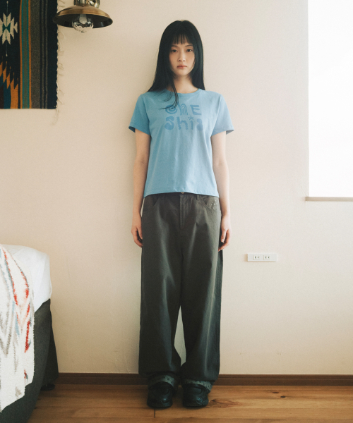 OHESHIO(オヘシオ)の「ART LOGO T-SHIRT, BLUE(Tシャツ/カットソー・レディース・その他・FREE)」の2枚目の写真