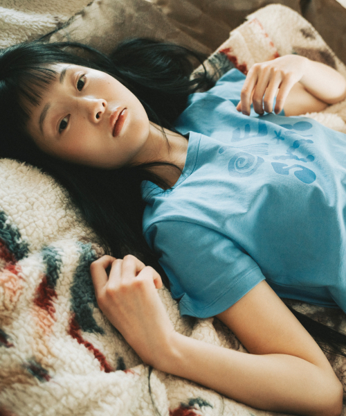 OHESHIO(オヘシオ)の「ART LOGO T-SHIRT, BLUE(Tシャツ/カットソー・レディース・その他・FREE)」の7枚目の写真