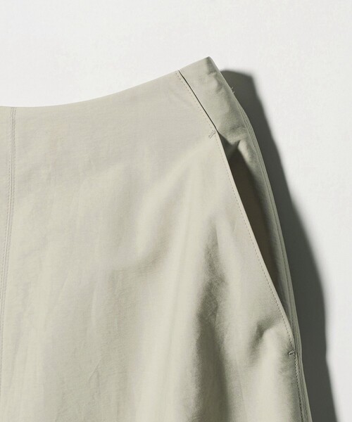 H　BEAUTY&YOUTH UNITED ARROWS（エイチビューティーアンドユースユナイテッドアローズ）の「＜H＞コットンナイロン コクーンスカート（スカート・レディース・ベージュ/ブラック・M/S）」の6枚目の写真