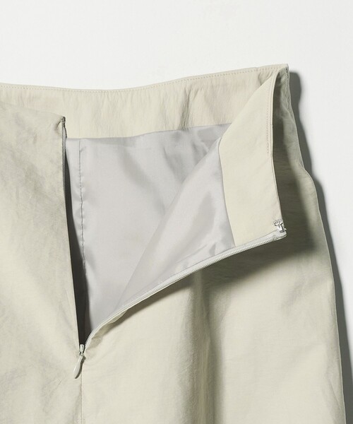 H　BEAUTY&YOUTH UNITED ARROWS（エイチビューティーアンドユースユナイテッドアローズ）の「＜H＞コットンナイロン コクーンスカート（スカート・レディース・ベージュ/ブラック・M/S）」の7枚目の写真