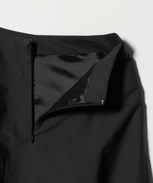 H　BEAUTY&YOUTH UNITED ARROWS（エイチビューティーアンドユースユナイテッドアローズ）の「＜H＞コットンナイロン コクーンスカート（スカート・レディース・ベージュ/ブラック・M/S）」の13枚目の写真