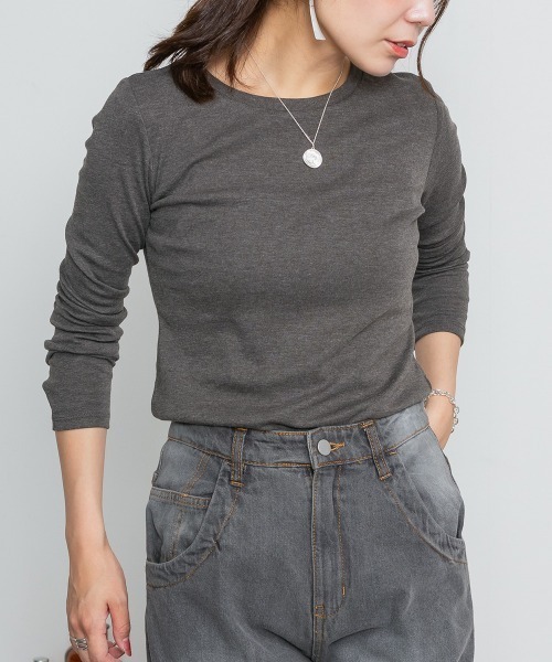 MARAI(マーライ)の「ロングスリーブコンパクトTシャツ(Tシャツ/カットソー・レディース・チャコールグレー/ブラック/オフホワイト/杢グレー/グレイッシュベージュ・LL/3L/4L/M/L)」の1枚目の写真