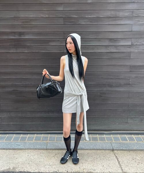 SUNBURNPROJECT(サンバーンプロジェクト)の「Faux Leather Mini M.O.S Bag, BLACK(メッセンジャーバッグ・レディース・その他・FREE)」の4枚目の写真