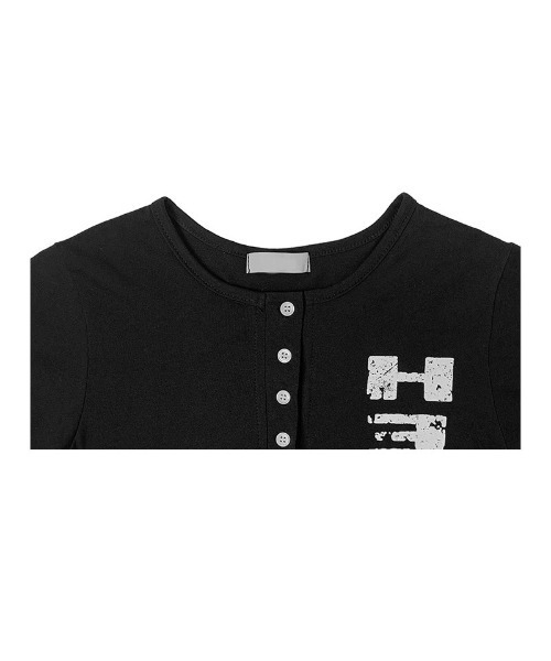 anyonemore(エニワンモア)の「ヴィンテージプリントヘンリーネックボタン半袖Tシャツ(Tシャツ/カットソー・レディース・ブラック・FREE)」の14枚目の写真