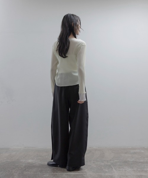 Eimee Law(エイミーロウ)の「シアープリーツフリルトップス(Tシャツ/カットソー・レディース・ライトイエロー/サックスブルー/ブラック/アイボリー・FREE)」の6枚目の写真