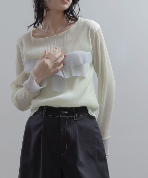 Eimee Law(エイミーロウ)の「シアープリーツフリルトップス(Tシャツ/カットソー・レディース・ライトイエロー/サックスブルー/ブラック/アイボリー・FREE)」の10枚目の写真