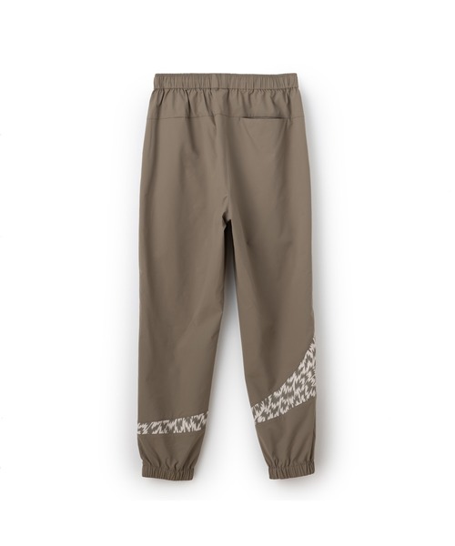 FILA(フィラ)の「ELEY KISHIMOTO×FILA TRACK PANTS / イーリーキシモト×フィラ トラックパンツ(その他パンツ・レディース・ダークカーキ/ブラック・S/M/L/XL)」の5枚目の写真