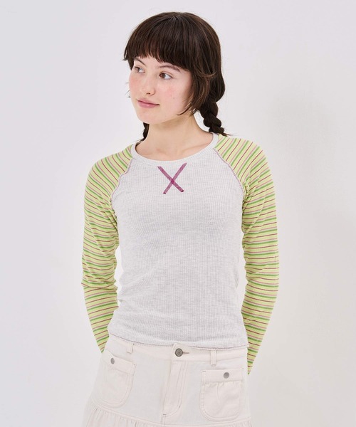 TINA:JOJUN(ティーナジョジュン)の「マルチボーダー ラグラン サーマルロンT TINA:JOJUN(Tシャツ/カットソー・レディース・ホワイト/グレー・M)」の3枚目の写真