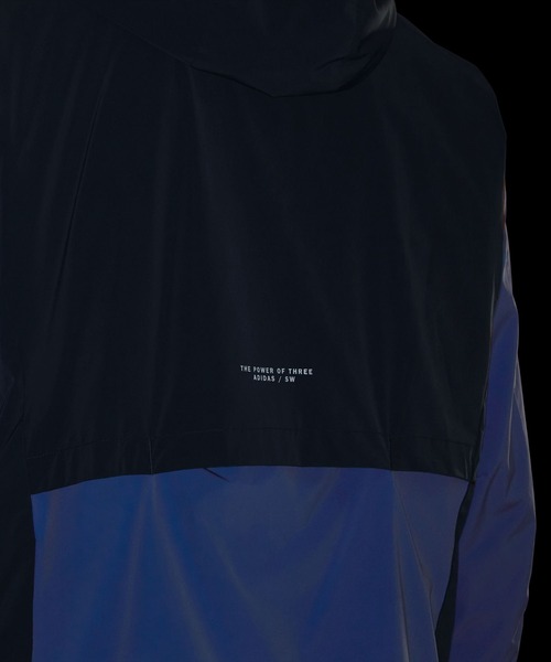 adidas(アディダス)の「アディダスアダプテーション レギュラーフィット ストレッチ ウーブン フード付き フルジップ トラックトップ / ジャージ / アディダス adidas(マウンテンパーカー・メンズ・ブルー・XX-LARGE/3XL/LARGE/MEDIUM/SMALL/X-LARGE/X-SMALL)」の5枚目の写真
