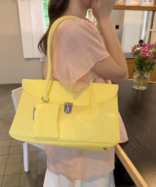 I be.(アイビードット)の「【動画あり】JELLY BAG/ジェリーバッグ(ショルダーバッグ・レディース・ピンク/イエロー/ホワイト/グリーン・FREE)」の4枚目の写真