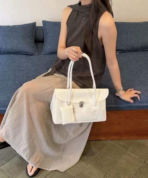 I be.(アイビードット)の「【動画あり】JELLY BAG/ジェリーバッグ(ショルダーバッグ・レディース・ピンク/イエロー/ホワイト/グリーン・FREE)」の5枚目の写真