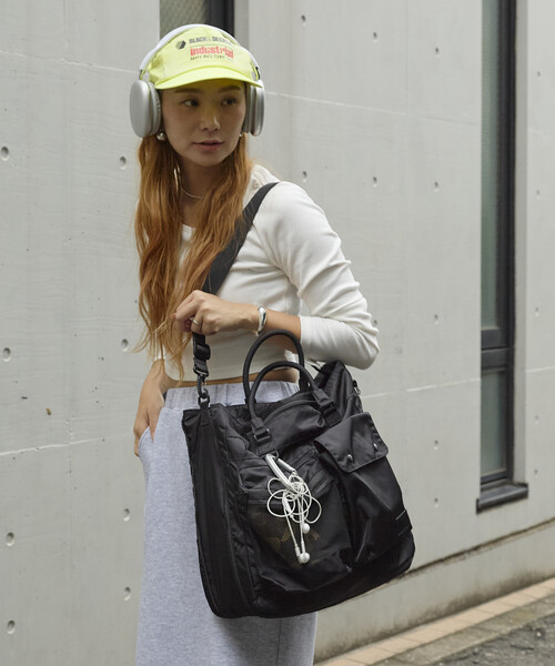 FREAK'S STORE(フリークスストア)の「YOSEMITE STRAP/ヨセミテストラップ EXPANDER HELMET TOTE BAG(トートバッグ・レディース・ブラック/オリーブ・ONE SIZE)」の20枚目の写真