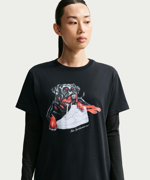 NIKE(ナイキ)の「ナイキ NIKE ナイキ NSW CLSC BF SHDOG S/S Tシャツ(Tシャツ/カットソー・レディース・ブラック・S/M/L)」の1枚目の写真