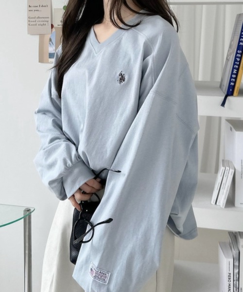 U.S. POLO ASSN.（ユーエスポロアッスン）の「【Ada.別注 U.S. POLO ASSN.】Vネック ドロップショルダー ルーズ カットソー（Tシャツ/カットソー・レディース・サックスブルー/ブラック/ホワイト・S/M）」の14枚目の写真