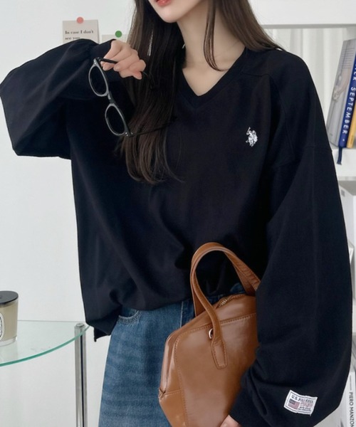 U.S. POLO ASSN.（ユーエスポロアッスン）の「【Ada.別注 U.S. POLO ASSN.】Vネック ドロップショルダー ルーズ カットソー（Tシャツ/カットソー・レディース・サックスブルー/ブラック/ホワイト・S/M）」の8枚目の写真