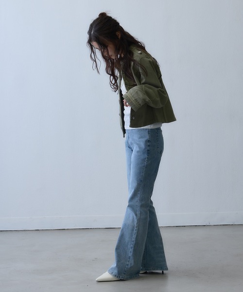 Clum（クルム）の「slim flare denim pants / スリムフレアデニムパンツ（デニムパンツ・レディース・ブルー・MEDIUM/LARGE/SMALL）」の6枚目の写真